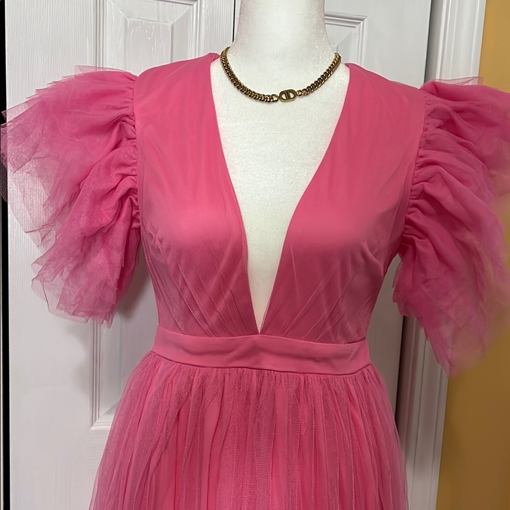 NWOT Pink Ruffled Tiered Maxi Gown with Plunge Neckline - Picture 5 of 7